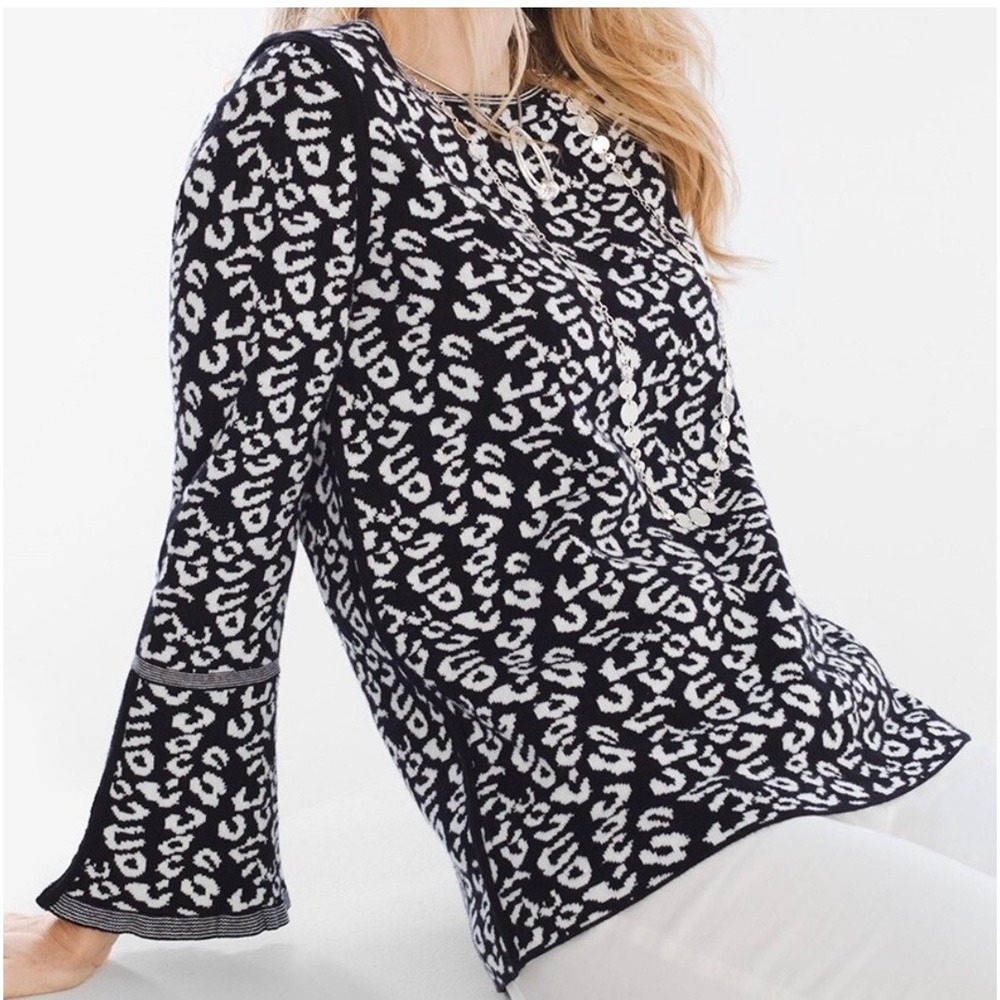 Women's Chico's Size 1/M REVERSIBLE Animal Print Knit Sweater Black and White